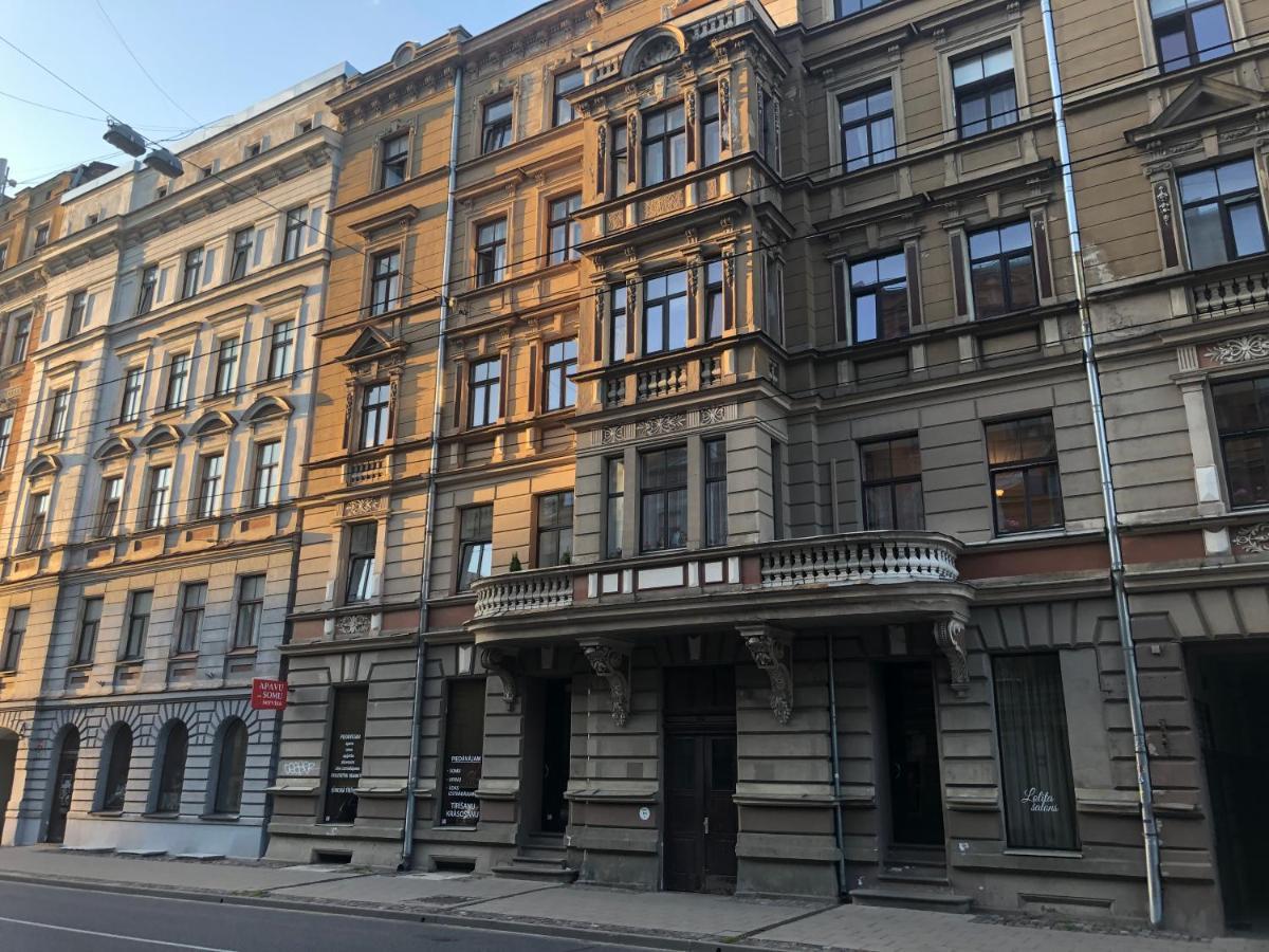 Colorful Apartment With Unique Style Riga Exteriör bild